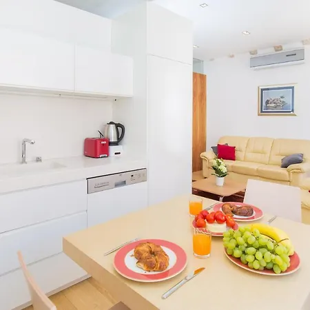 The View Old Town By Irundo Apartment